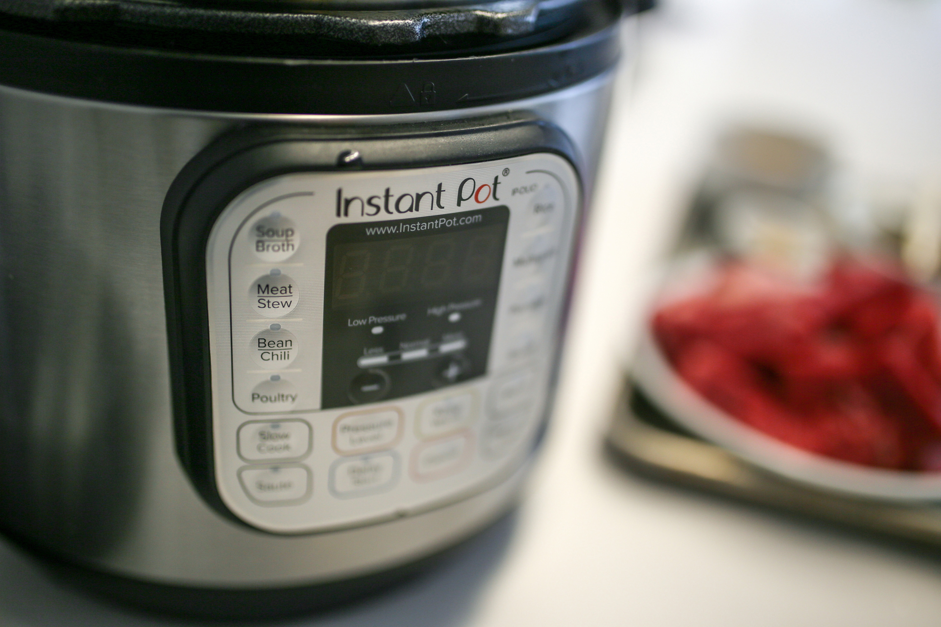 http://img.food.com.s3.amazonaws.com/img/upload/editorial/0-News/2018-02/26-instant-pot_Kimberly-P-Mitchell_Detroit-Free-Press_TNS-via-Getty-Images_infographic.jpg