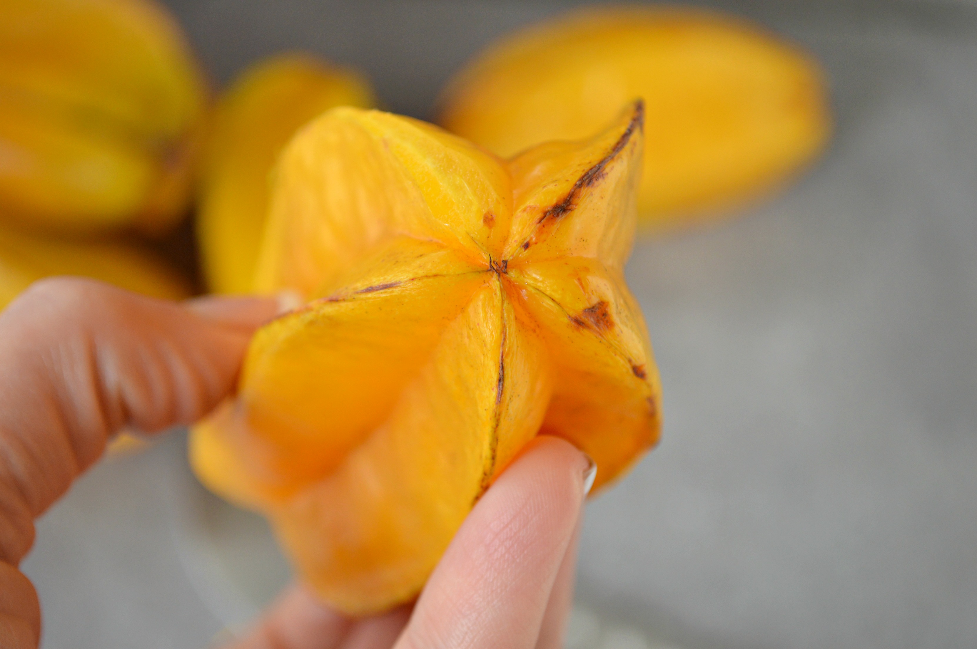 How To Eat Star Fruit Genius Kitchen